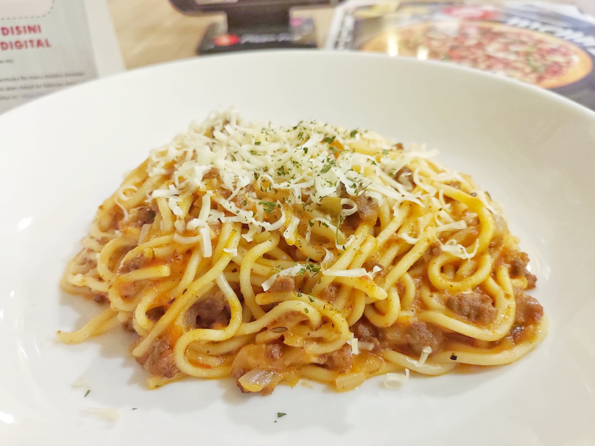 Cheesy Beef Spagheti