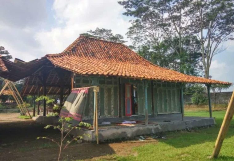 Rumah Adat Yogyakarta Kampung